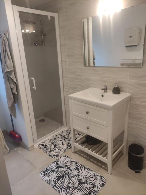 Apartamento Le Petit Cocon Montbozon Exterior foto